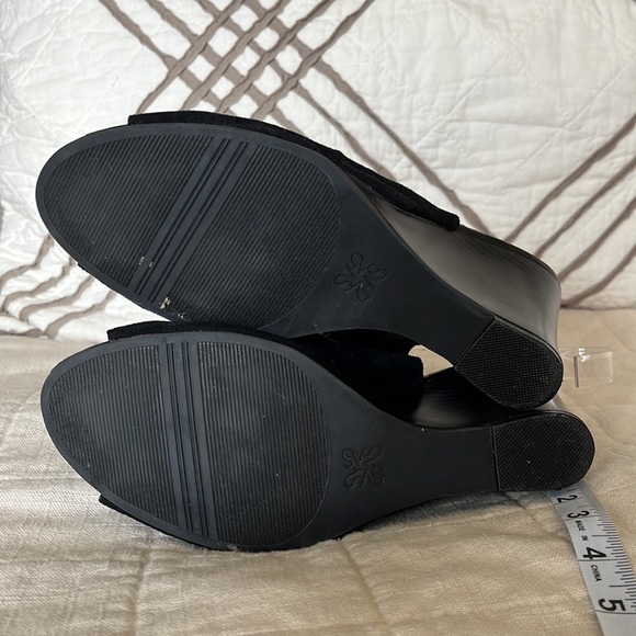 Simply Vera by Vera Wang Ruched Heeled Suede Like Sandal Size 9 - Picture 8 of 10